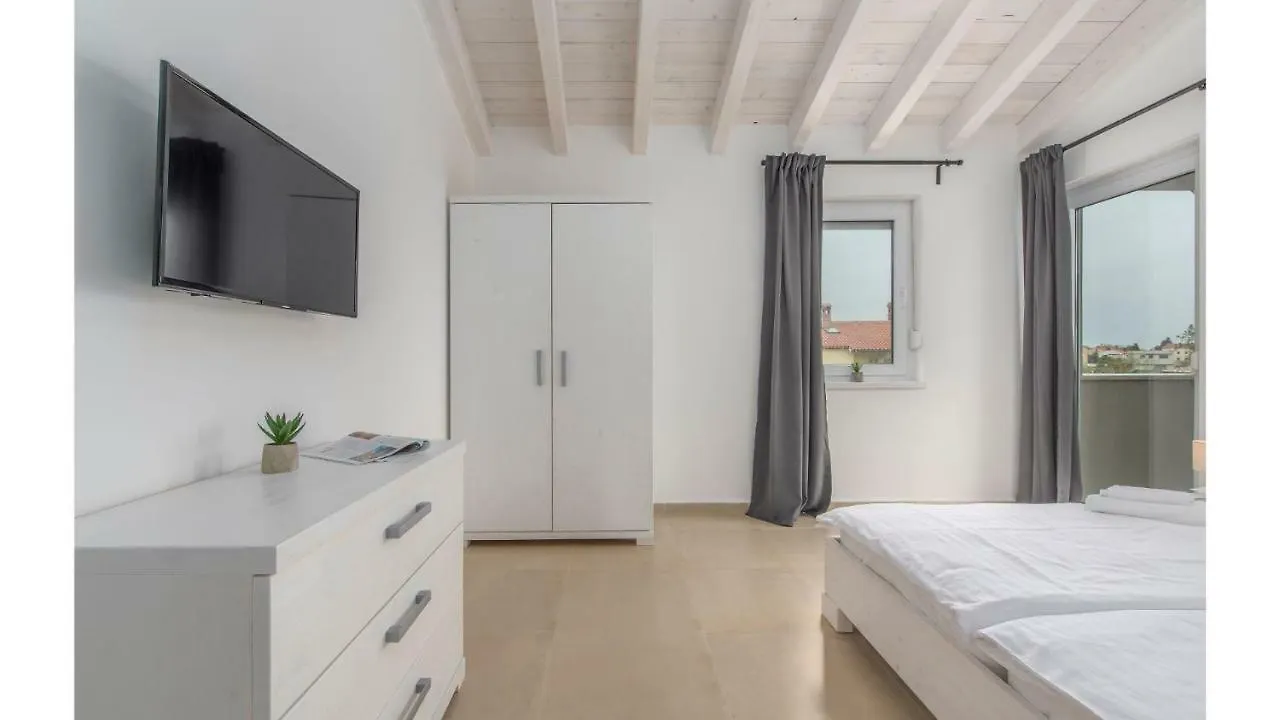 Villas Marisol Premantura 0*,  Croatia